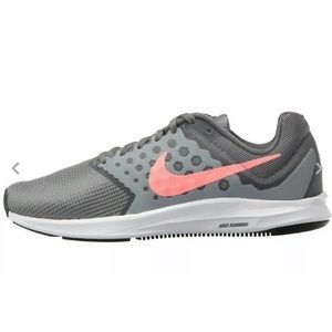 Womens nikes size 9.5 new no box